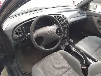 Veicolo di demolizione ford mondeo berlina (gd) glx dell'anno 1997 alimentato rkb