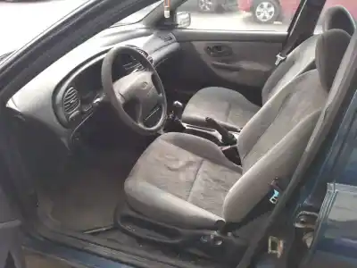 Veicolo di demolizione ford mondeo berlina (gd) glx dell'anno 1997 alimentato rkb