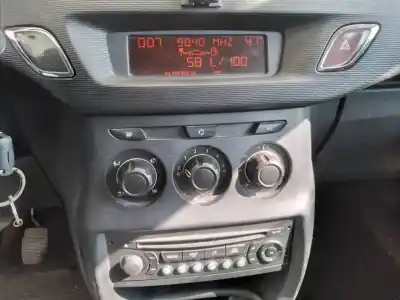 Veicolo di demolizione citroen c3 attraction dell'anno 2012 alimentato 8h01/8hr