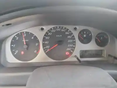 Veículo de Sucata nissan almera (n16/e) comfort do ano 2001 alimentado yd22