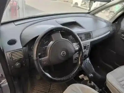 Veicolo di demolizione opel meriva enjoy dell'anno 2004 alimentato z17dth