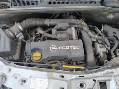 Veicolo di demolizione opel meriva enjoy dell'anno 2004 alimentato z17dth