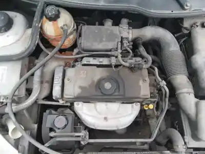 Veículo de Sucata peugeot 206 berlina xr do ano 1999 alimentado hfz