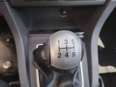 Veículo de Sucata ford focus berlina (cap) ambiente (d) do ano 2006 alimentado kkda