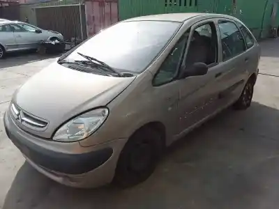 Veículo de Sucata citroen xsara picasso 2.0 hdi vivace do ano 2004 alimentado rhy