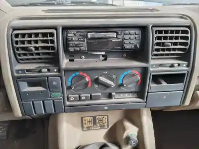 Veículo de Sucata land rover                                         discovery (salljg/lj)                                                                                                                                                                                                                                      tdi                                                                                                                                                                                                                                                        do ano 1995 alimentado d21l