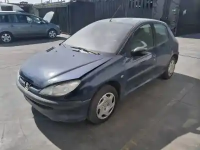 Veículo de Sucata peugeot 206 berlina x-line do ano 2002 alimentado 8hx