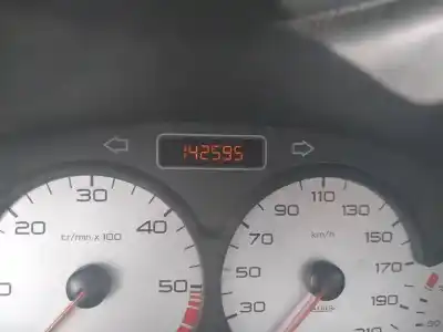 Veículo de Sucata peugeot 206 berlina x-line do ano 2002 alimentado 8hx