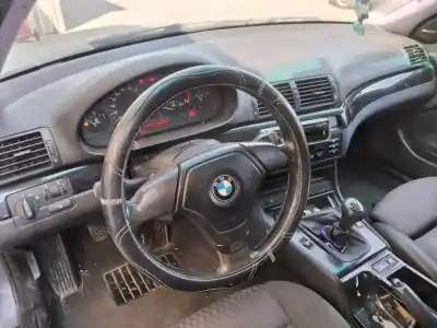 Vehicul casat bmw serie 3 berlina (e46) 320d al anului 2000 alimentat 204d1