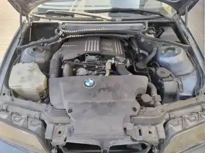 Vehicul casat bmw serie 3 berlina (e46) 320d al anului 2000 alimentat 204d1