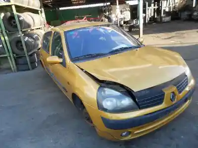 Здавання транспортного засобу RENAULT CLIO II FASE II (B/CB0) 1.5 dCi Diesel 65 CV / 48 KW року 2001 потужний K9K