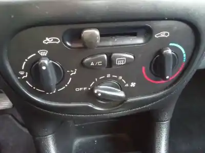 Veículo de Sucata peugeot 206 berlina xt do ano 2001 alimentado wjy