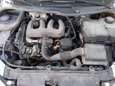 Veículo de Sucata peugeot 206 berlina xt do ano 2001 alimentado wjy