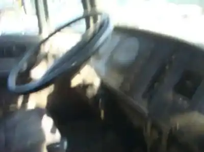 Veicolo di demolizione nissan atleon 110 dell'anno 2002 alimentato bd30d