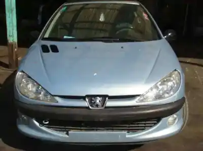 Veículo de Sucata PEUGEOT 206 BERLINA 2.0 16V CAT do ano 2001 alimentado RFN