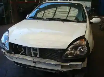Здавання транспортного засобу RENAULT CLIO II FASE II (B/CB0) 1.5 dCi Diesel 64 CV / 47 KW року 2003 потужний K9K