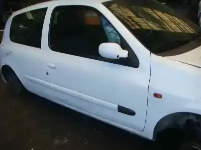 Здавання транспортного засобу renault clio ii fase ii (b/cb0) 1.5 dci diesel 64 cv / 47 kw року 2003 потужний k9k