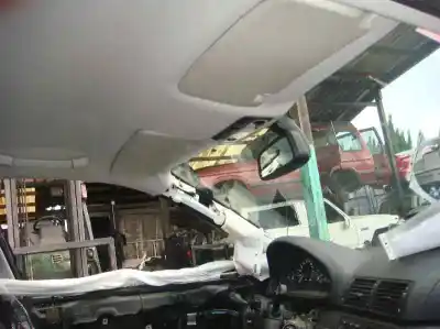 Vehicul casat bmw serie 3 berlina (e46) 320d al anului 2004 alimentat 204d1