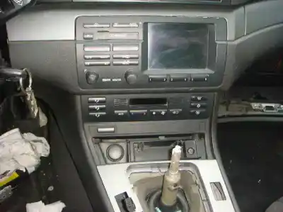 Vehicul casat bmw serie 3 berlina (e46) 320d al anului 2004 alimentat 204d1