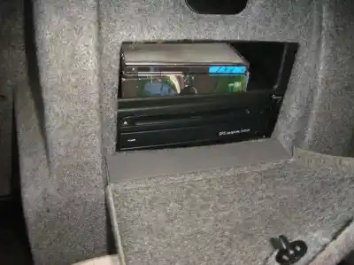 Vehicul casat bmw serie 3 berlina (e46) 320d al anului 2004 alimentat 204d1