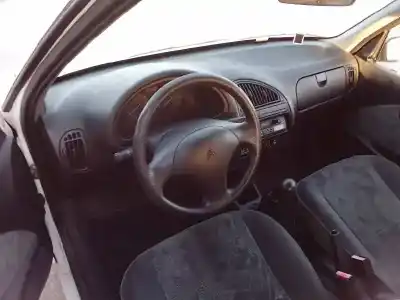 Veicolo di demolizione citroen saxo 1.1 seduction dell'anno 1998 alimentato hdz