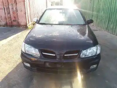 Veículo de Sucata NISSAN ALMERA (N16/E) Comfort do ano 2001 alimentado YD22