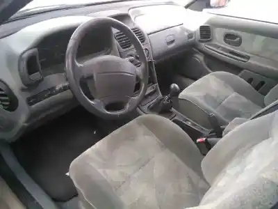Здавання транспортного засобу renault laguna (b56) 1.6 16v rt року 1999 потужний k4m f7