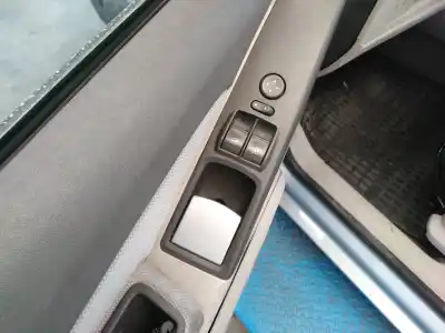 Veicolo di demolizione fiat                                               idea (135)                                                                                                                                                                                                                                                 1.4                                                                                                                                                                                                                                                        dell'anno 2004 alimentato 843a1000