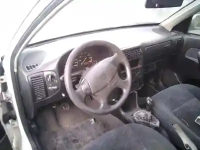 Veicolo di demolizione seat cordoba berlina (6k2) sxe dell'anno 1997 alimentato ahu