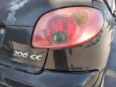 Veicolo di demolizione peugeot 206 cc cc dell'anno 2005 alimentato nfu