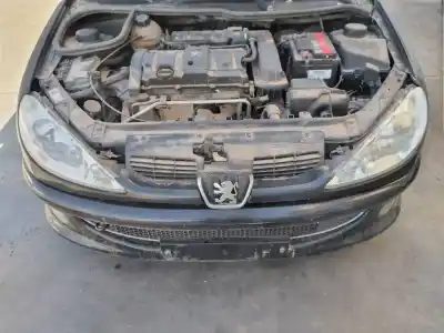 Veicolo di demolizione peugeot 206 cc cc dell'anno 2005 alimentato nfu