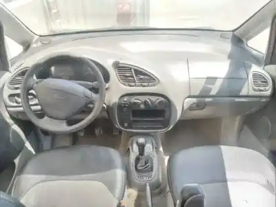 Veículo de Sucata ford galaxy (vx) core glx do ano 2001 alimentado ahu