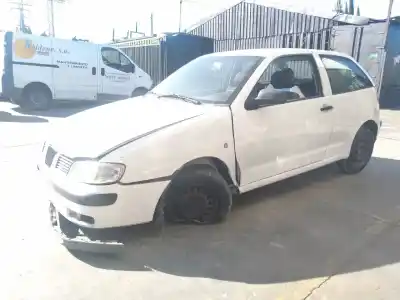 Veicolo di demolizione seat ibiza (6k1) stella dell'anno 2002 alimentato aqm