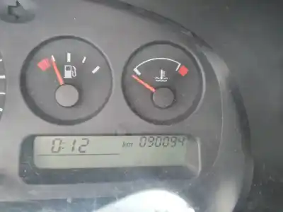 Veículo de Sucata nissan primera berlina (p11) elegance do ano 2000 alimentado qg18