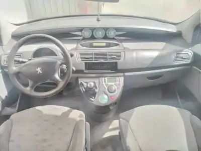 Scrapping Vehicle peugeot 807 sr pack of the year 2005 powered rhw