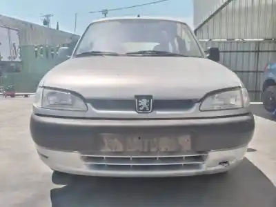 Veicolo di demolizione peugeot partner (s1) combispace dell'anno 2001 alimentato wjz