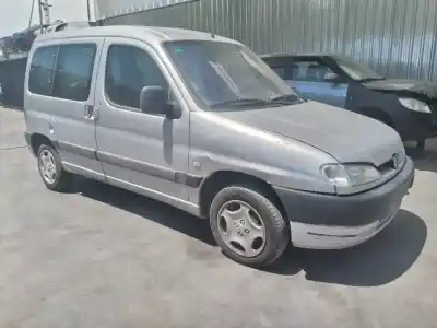 Veicolo di demolizione peugeot partner (s1) combispace dell'anno 2001 alimentato wjz