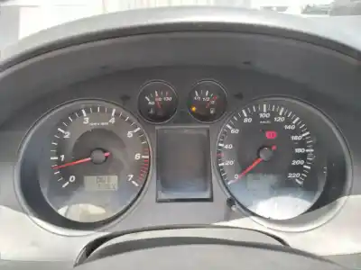 Veículo de Sucata seat ibiza (6l1) stella do ano 2003 alimentado azq