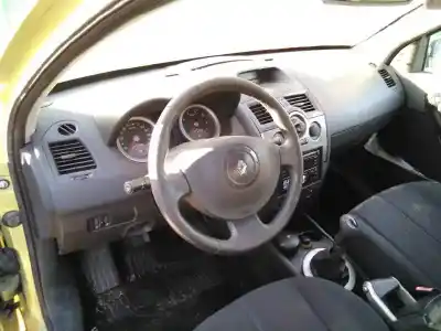 Hurda Aracı renault megane ii berlina 5p confort authentique yılın 2003 güçlü k4m t7
