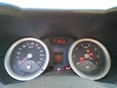 Hurda Aracı renault megane ii berlina 5p confort authentique yılın 2003 güçlü k4m t7