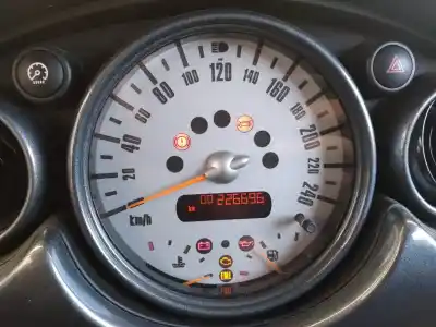 Scrapping Vehicle bmw mini (r50,r53) one of the year 2003 powered w10b16a