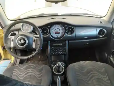 Scrapping Vehicle bmw mini (r50,r53) one of the year 2003 powered w10b16a