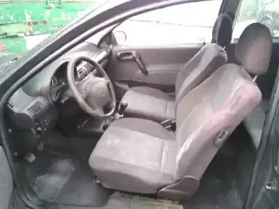 Veicolo di demolizione opel corsa b top (e) dell'anno 1997 alimentato x14sz