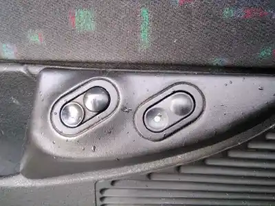 Veicolo di demolizione opel corsa b top (e) dell'anno 1997 alimentato x14sz