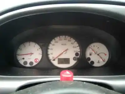 Sloopvoertuig ford fiesta berlina (dx) ambiente van het jaar 2001 aangedreven rtn