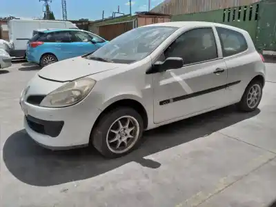 Scrapping Vehicle renault clio iii pack dynamique of the year 2006 powered k9kt7