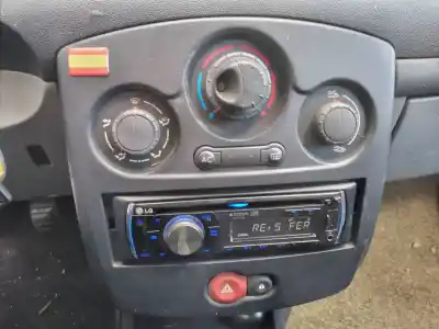 Scrapping Vehicle renault clio iii pack dynamique of the year 2006 powered k9kt7