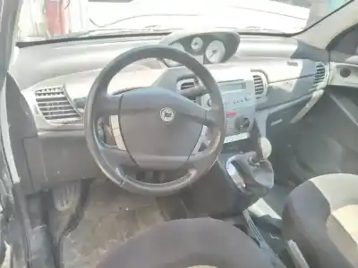 Здавання транспортного засобу lancia ypsilon (101) 1.4 16v oro (10.2006->) року 2006 потужний 843a1000