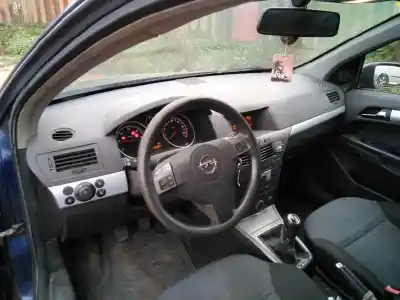 Veículo de Sucata opel astra h berlina cosmo do ano 2004 alimentado z17dth