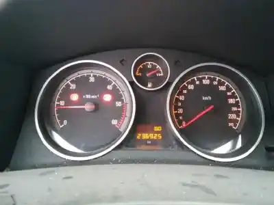 Veículo de Sucata opel astra h berlina cosmo do ano 2004 alimentado z17dth